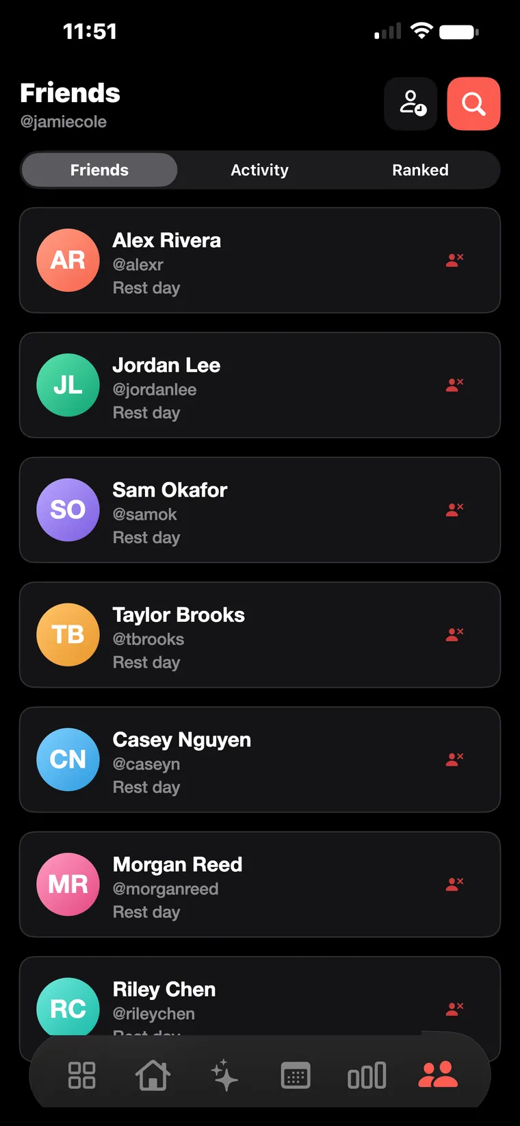 The REPZ friends list showing training partners and whether each is training or on a rest day.